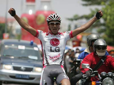 Giải đua xe đạp Cúp truyền hình HTV 2009: Hàn Quốc khẳng định sức mạnh 